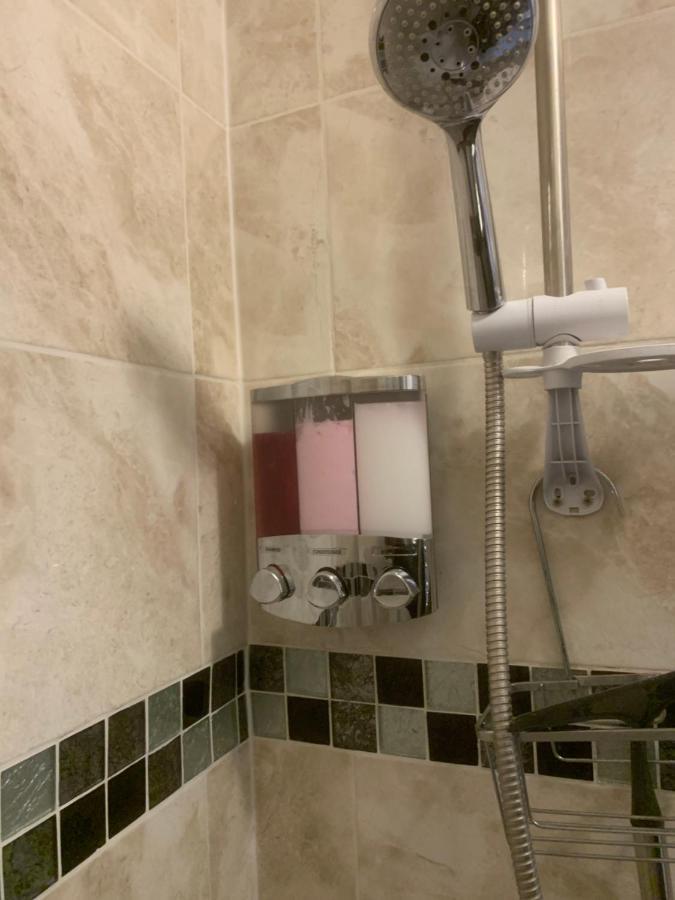 Cosy Room With Private Entrance & Ensuite 독서 외부 사진
